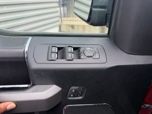 Used 2018 Ford F150 Platinum w/ Equipment Group 701A Luxury AWD/4WD image 15