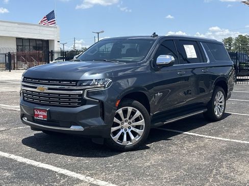 Used 2021 Chevrolet Suburban Premier w/ Premium Package RWD image 1