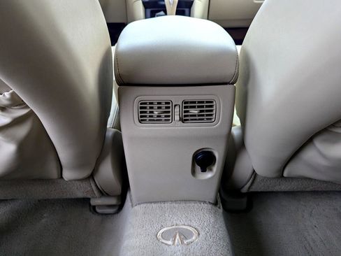 Used 2010 INFINITI FX35 AWD w/ Navigation Pkg image 37