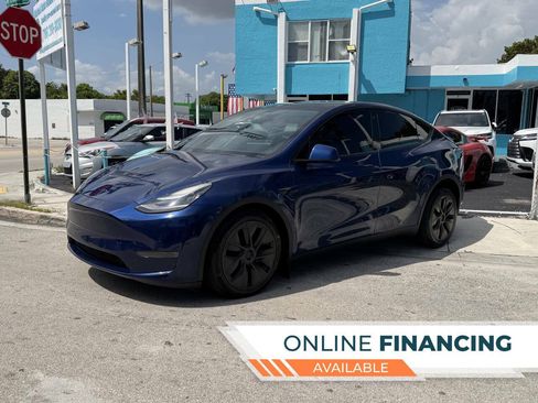 Used 2020 Tesla Model Y Long Range AWD/4WD image 1