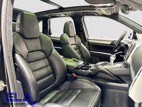 Used 2016 Porsche Cayenne Turbo image 36