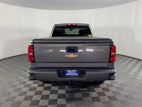 Used 2017 Chevrolet Silverado 1500 LT w/ All Star Edition AWD/4WD image 4