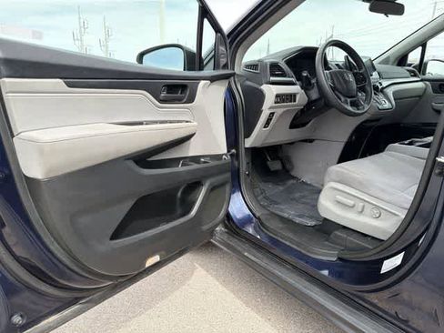 Used 2018 Honda Odyssey EX image 10