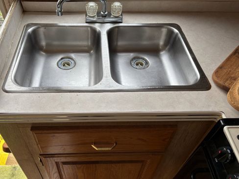 Used 1995 Ford E-350 and Econoline 350 image 41