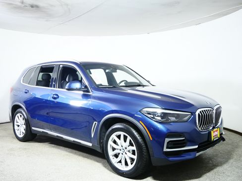 Used 2022 BMW X5 xDrive40i w/ Premium Package AWD/4WD image 1