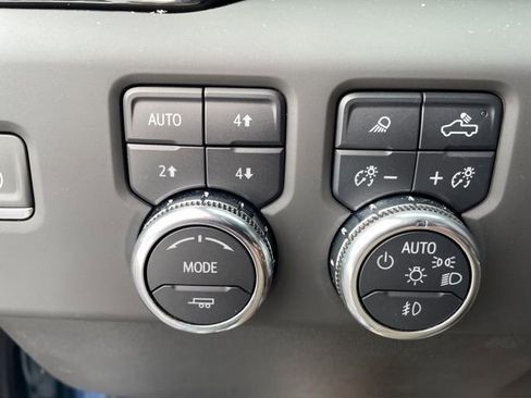 Used 2025 GMC Sierra 2500 Denali Ultimate w/ Max Trailering Package image 18