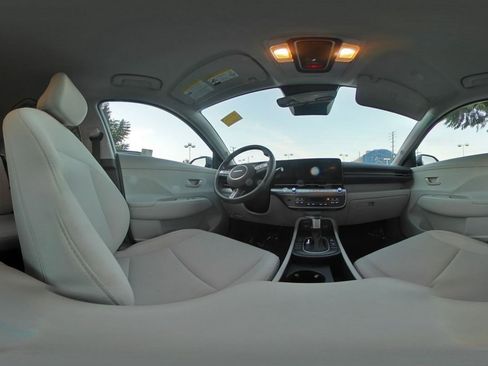 Used 2025 Hyundai Kona SEL image 42
