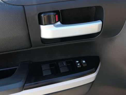 Used 2021 Toyota Tundra SR5 w/ SR5 Upgrade Package image 14