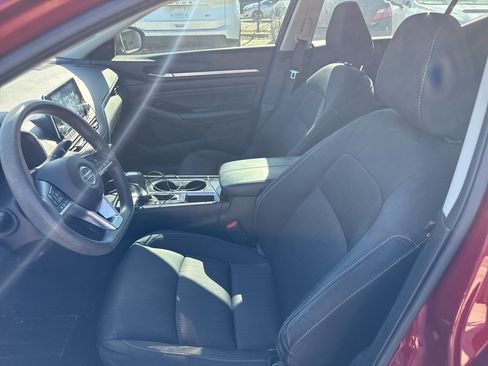 Certified 2021 Nissan Altima 2.5 SV image 6