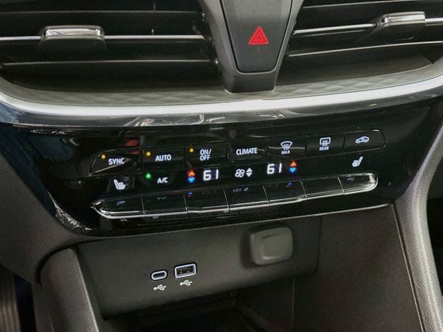 Used 2025 Buick Encore GX Avenir w/ Avenir Technology Package FWD image 16