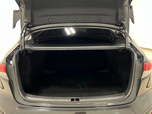 Used 2021 Toyota Corolla LE FWD image 25