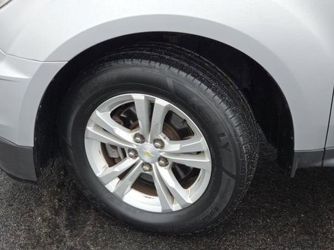 Used 2017 Chevrolet Equinox LS image 16