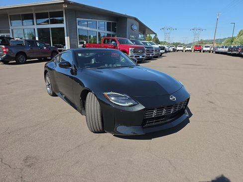 Used 2025 Nissan Z Sport w/ Floor Mat Package RWD image 13