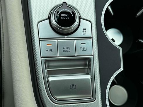 New 2026 Genesis G70 2.5T Prestige image 29