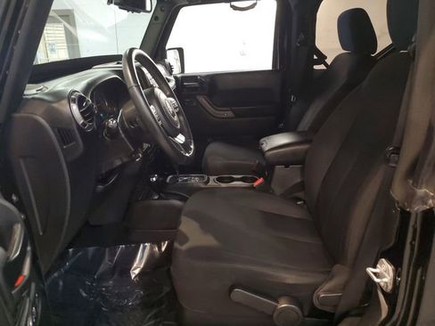 Used 2017 Jeep Wrangler Sport w/ Quick Order Package 24S AWD/4WD image 10