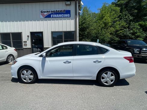 Used 2016 Nissan Sentra S FWD image 7