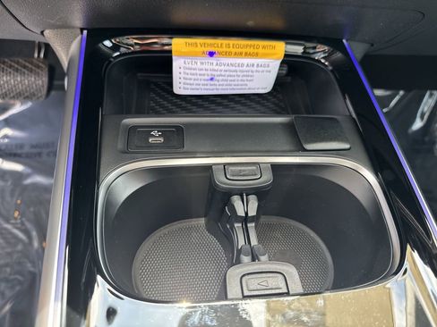 New 2025 Mercedes-Benz GLB 250 4MATIC image 26