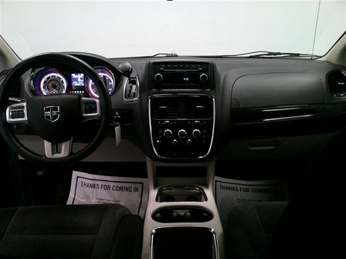 Used 2016 Dodge Grand Caravan SXT w/ Rear Park Assist Package image 11