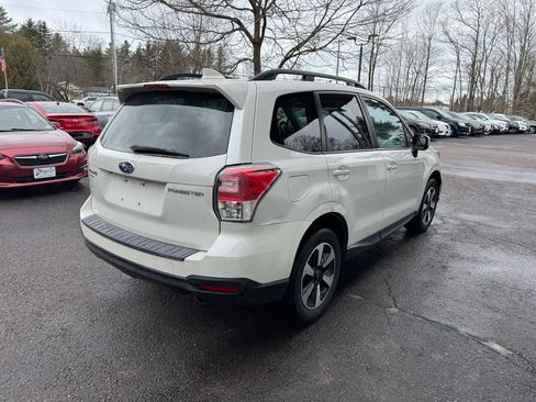 Used 2018 Subaru Forester 2.5i Premium w/ All-Weather Package image 5