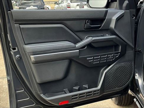 Used 2025 Toyota Tacoma SR5 image 22