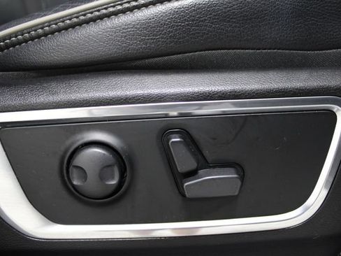 Used 2024 RAM 1500 Laramie AWD/4WD image 26