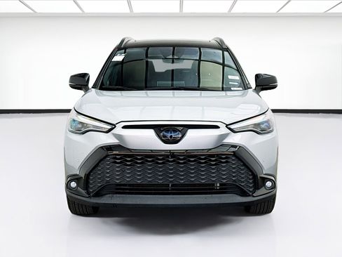 Used 2024 Toyota Corolla Cross AWD Hybrid w/ Convenience Package image 2