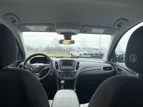 Used 2023 Chevrolet Equinox LT w/ LPO, Floor Liner Package FWD image 17