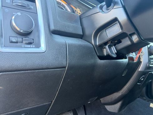 Used 2023 RAM 1500 Classic SLT w/ Protection Group AWD/4WD image 19