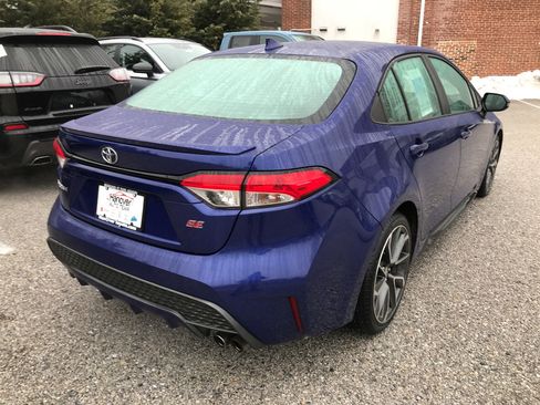 Used 2020 Toyota Corolla SE w/ SE Premium Package image 8