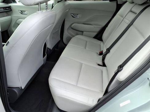 Used 2024 Hyundai Kona Limited image 6