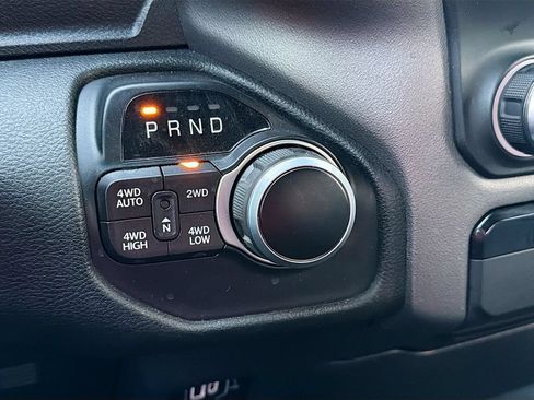 Used 2022 RAM 1500 Big Horn AWD/4WD image 16