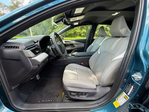 Used 2026 Toyota Camry SE w/ Convenience Package FWD image 11