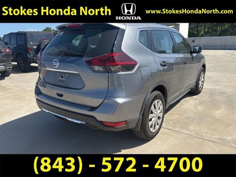 Used 2019 Nissan Rogue S image 3