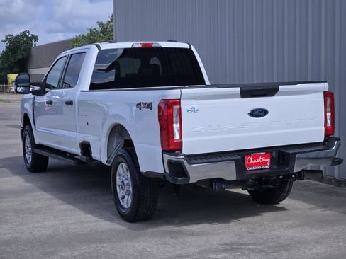 Used 2023 Ford F250 XLT AWD/4WD image 10