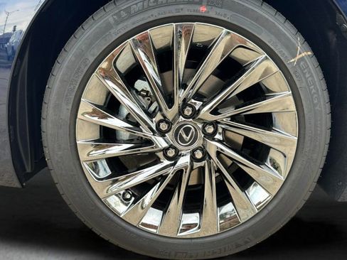 Used 2025 Lexus ES 300h Ultra Luxury image 15