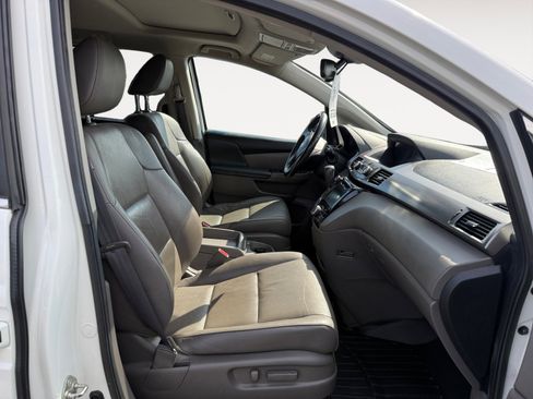 Used 2017 Honda Odyssey EX-L image 19