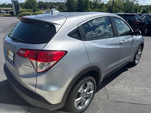 Used 2020 Honda HR-V LX image 6