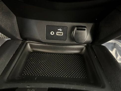 Used 2020 Nissan Rogue S w/ Special Edition Package FWD image 28