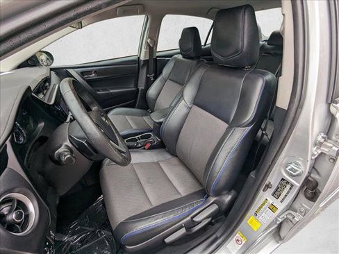 Used 2017 Toyota Corolla SE image 10