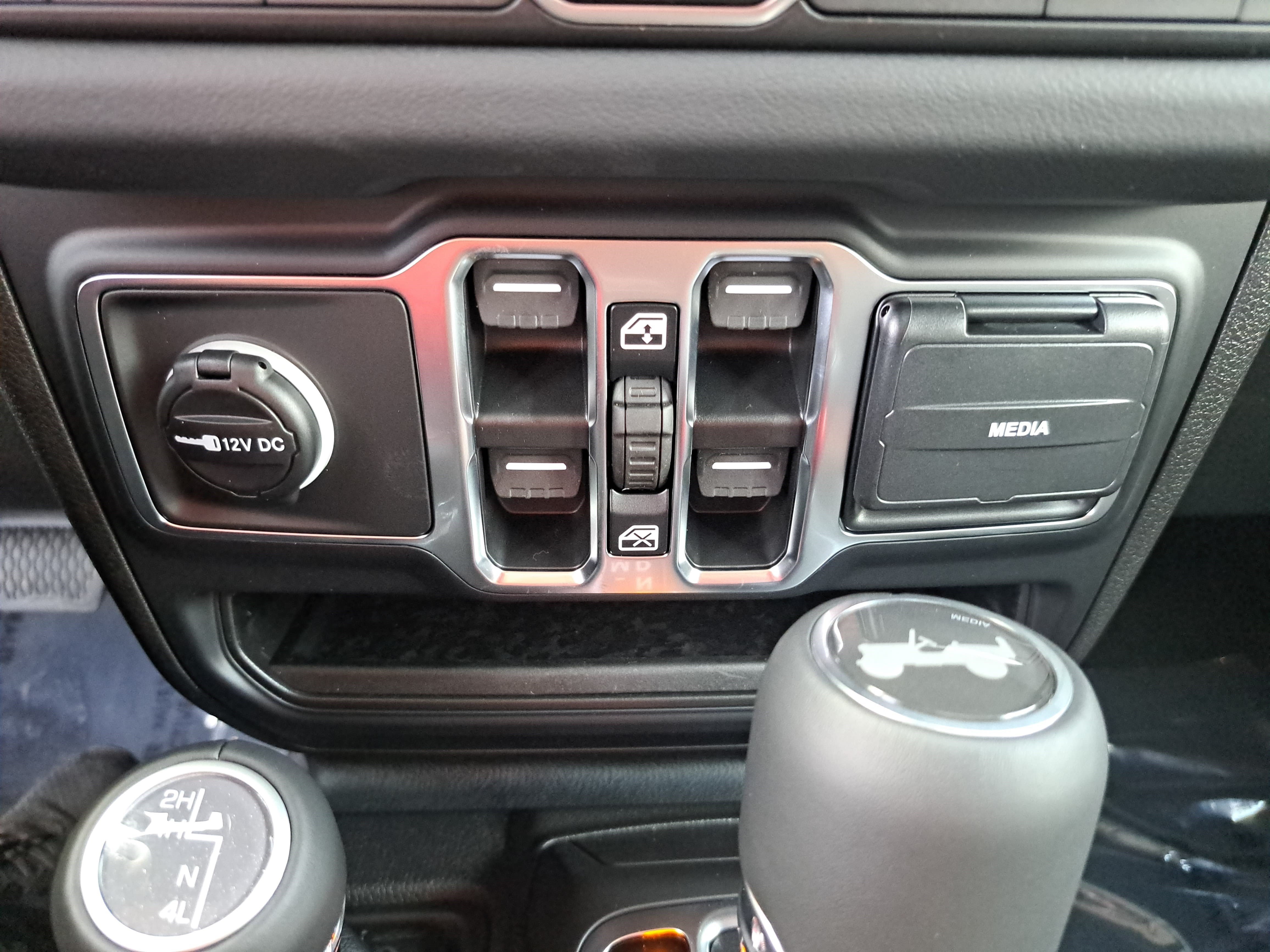 New 2027 Jeep Wrangler Unlimited Sahara AWD/4WD image 23