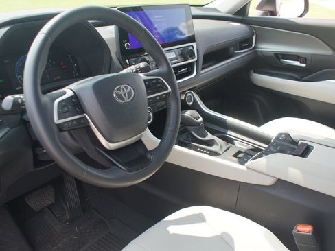 Used 2026 Toyota Grand Highlander AWD Hybrid image 14