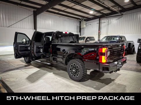 Used 2025 Ford F350 Platinum AWD/4WD image 39