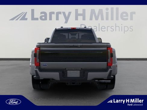 New 2026 Ford F450 Platinum w/ FX4 Off-Road Package AWD/4WD image 5