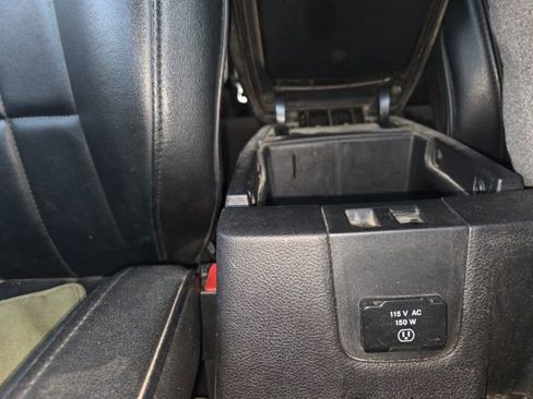 Used 2015 Jeep Wrangler Unlimited Rubicon image 30