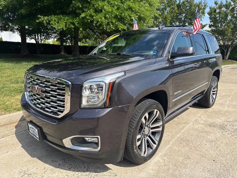 Used 2018 GMC Yukon Denali w/ Denali Ultimate Package AWD/4WD image 4