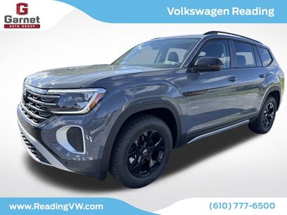 New 2025 Volkswagen Atlas Peak Edition SE
