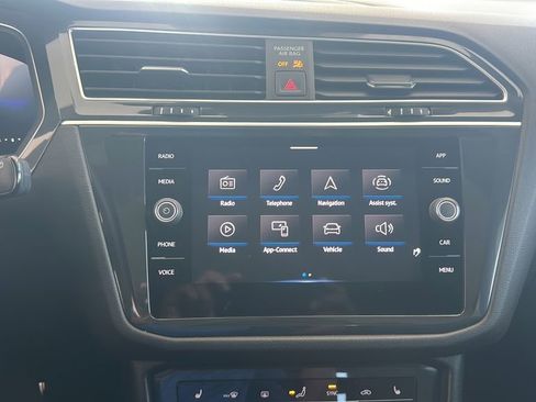 Certified 2024 Volkswagen Tiguan SE R-Line FWD image 17