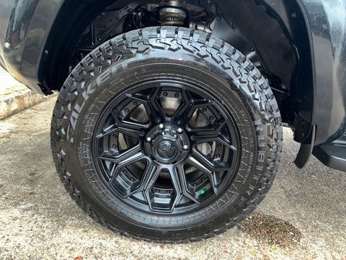 Used 2016 Toyota 4Runner SR5 image 27