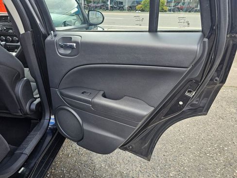 Used 2011 Dodge Caliber Mainstreet FWD image 14