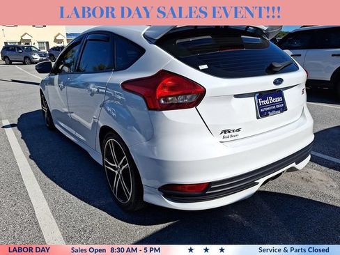 Used 2017 Ford Focus ST w/ Equipment Group 401A FWD image 5
